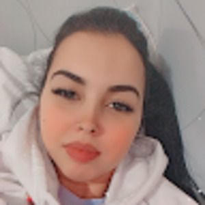 Meet your Posher, Claudia